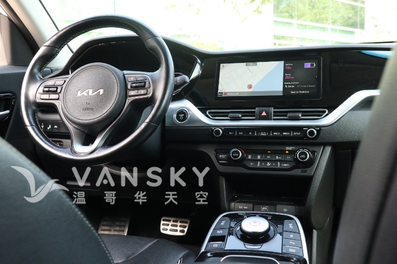 250914120518_2022 Kia Niro EV SX Touring White 22.JPG